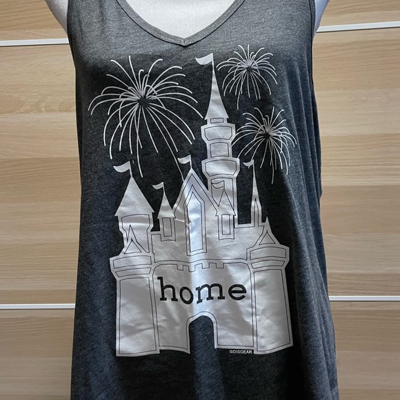 Disney Magic Kingdom Tank - Picture 2 of 8